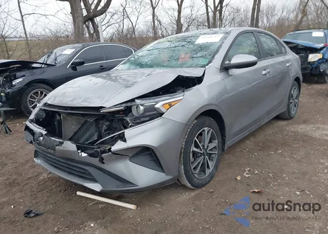 2023 Kia Forte Lxs z USA, uszkodzony, nr VIN 3KPF24AD1PE536695